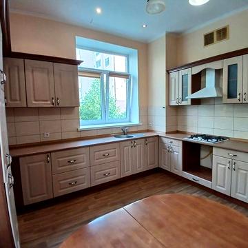 Здам велику 1-но кімнатну квартиру 60м2 в центрі. Автономне опалення