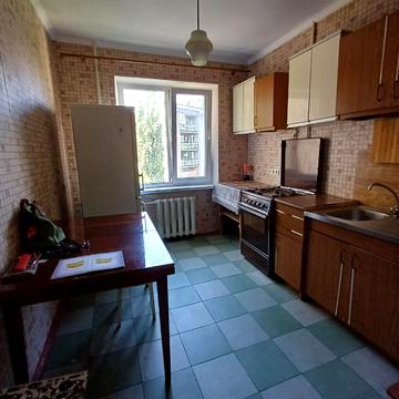 Сімї Глодан вул., 14