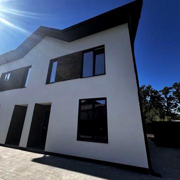 Парк Дубки! Готовий Дуплекс з власною територію!