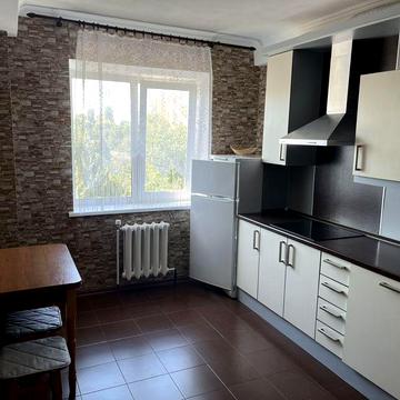 Здам в оренду 1к квартиру біля парку на Грушевського.