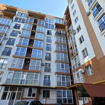 Продається простора новобудова