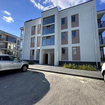 Продаж двокімнатноі квартири з просторою кухнею- вітальнею ЖК Гармонія