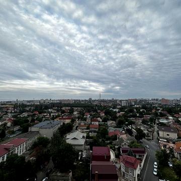 Віталія Нестеренка вул., 1б