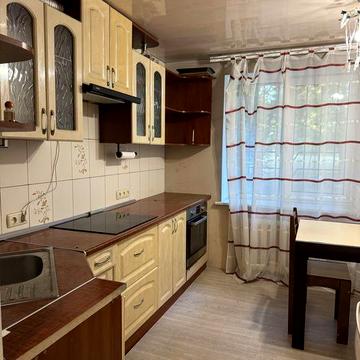 Продам квартиру Тополь 3