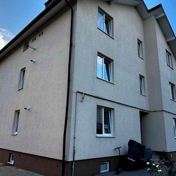 Продаж 2 кімнатної квартири з ремонтом в центрі Рудно
