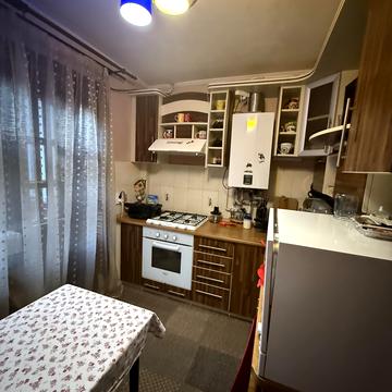 Набережна Незалежності, 13