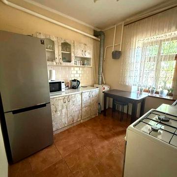 Продам просторный дом с участком на Слободке. (211-820)