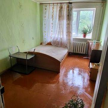 Продам 3 кімнатну квартиру вул. Зимових походів 41(Молодогвардійська)