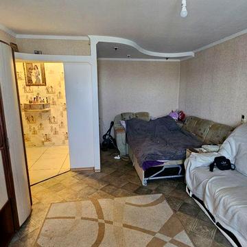 Продам 1к квартиру 101-й мікрорайон