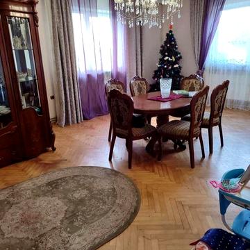 Будинок біля лісу