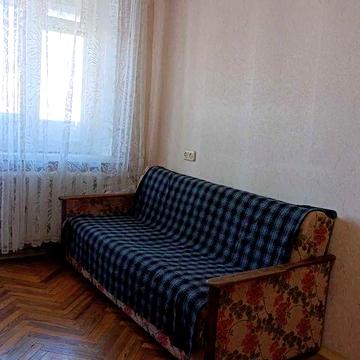 1кімнатна вул черчиля\красноткацкая\ метро дарниця пішки