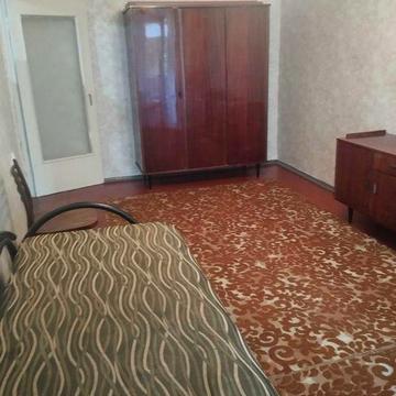 Здам 1 квартиру в центрі міста. не дорого!..