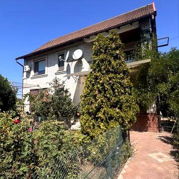 Продам 2-этажный дом р-н 3 школы