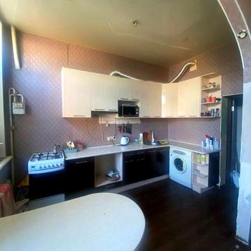 Продам 2х кімнатну квартиру (сталінку) в центрі міста