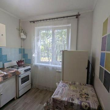 Сдам 2 ком . разд.ком. Каденюка.