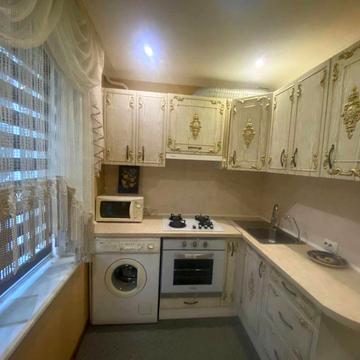 Нескорених вул., 37