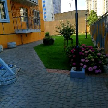 Середньофонтанська вул., 35