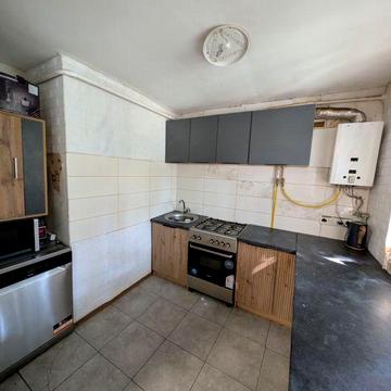 Продаю 2 кімнатну квартиру на Степана Бандери