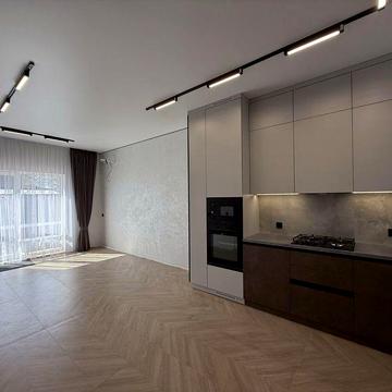 Окремий  будинок з новим ремонтом! Ще ніхто не жив