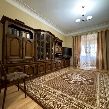 Арсенія Тарковського вул. (Володарського), 16