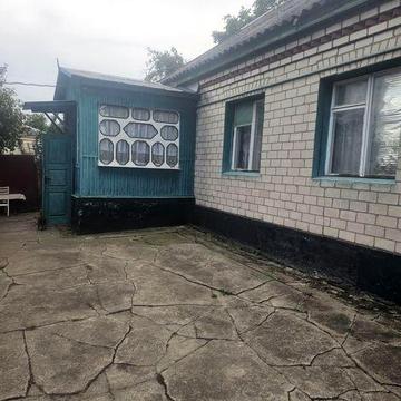 ПРОДАМ дом на Лашках 10 сот земли.90м
