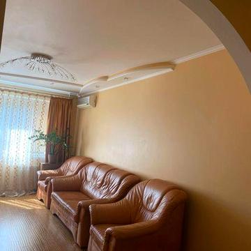 Продам трьохкімнатну квартиру