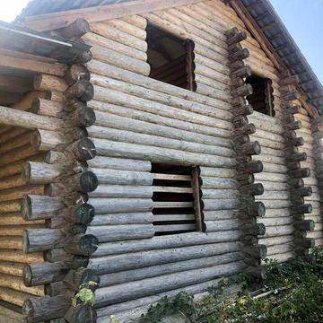 Продам под разборку деревянный дом 120 КВ. В Одессе.