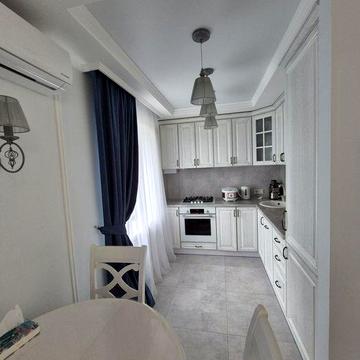 Продаж 3к. Євроремонт. Мебелі+техніка. Ключі на угоді !