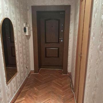 Печерський р н Л Українки 9в  3х кімн кв 85 кв м 8/16 поверх