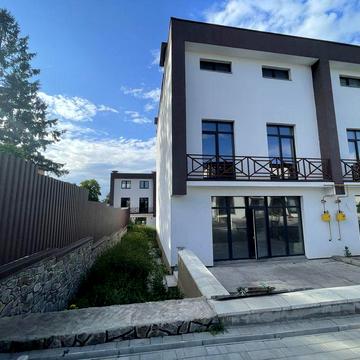 Продається таунхаус у центрі Вінниці, біля Староміського мосту
