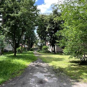 2 кімнатра квартира, 70м2, Вертїіка , з ділянкою та гаражем