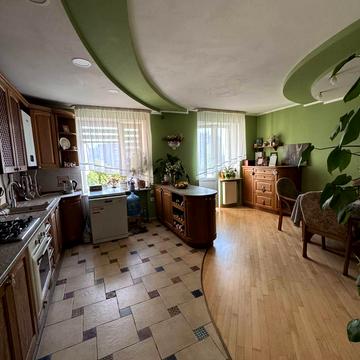 Роксоляни вул., 59 а