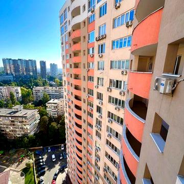 Максимовича 3д,метро Васильківська,2-х 71м під ремонт,6/24 пов,паркінг ЖК 4 сезони