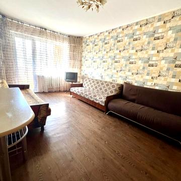 Академіка Корольова вул., 120