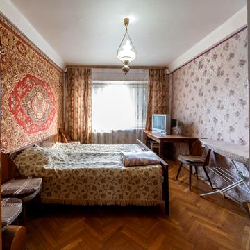 Празька вул., 27