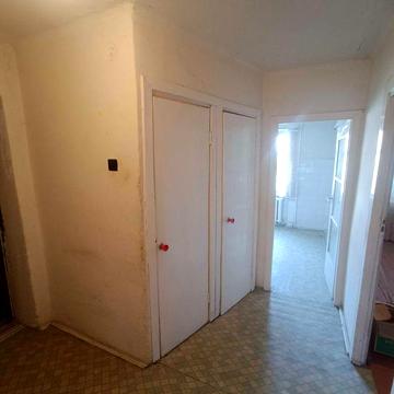 ПРОДАЖ 3-х кімнатної квартири на 4 поверсі (не кутова), район АТБ!