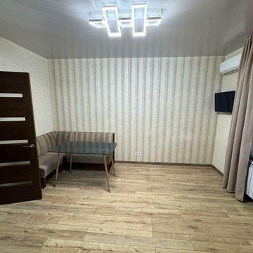 Черняховського вул., 25