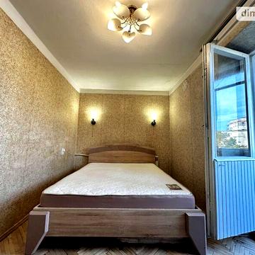 Довгострокова оренда 2к Квартира Петлюри Симона вулиця
