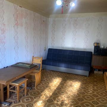 Мілютенка вул., 10/1