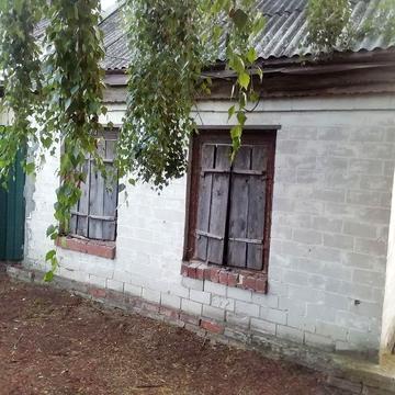 Продаж 1/2 будинку з землею в Дахнівці.