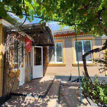 Отличный дом с мебелью в продаже.