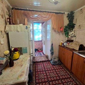 1-кімнатна з автономним опаленням на вул. Державності (колишня Жадова)