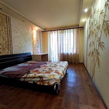У порога метро Студенческая!Продам 3х к. квартиру Валентиновская 23Е