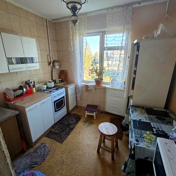 Зої Гайдай вул., 9/8