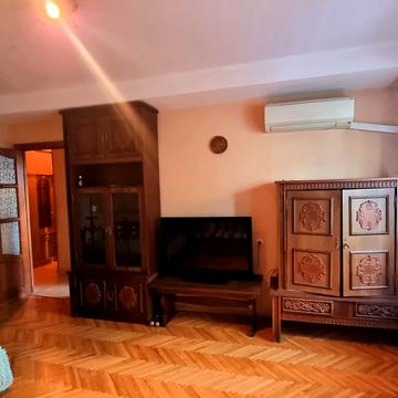 Русанівська набережна вул., 12