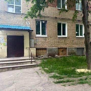 Продам двухкомнатную гостинку по ул.Библика 13 ХТЗ.L