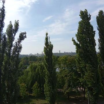 Русанівський бульв., 4