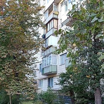 Братиславська вул., 34