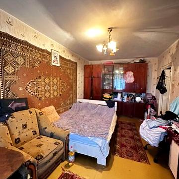 Продам  2-х комнатную на Таврическом.