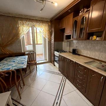 Сдам очень уютную, красивую, просторную квартиру.